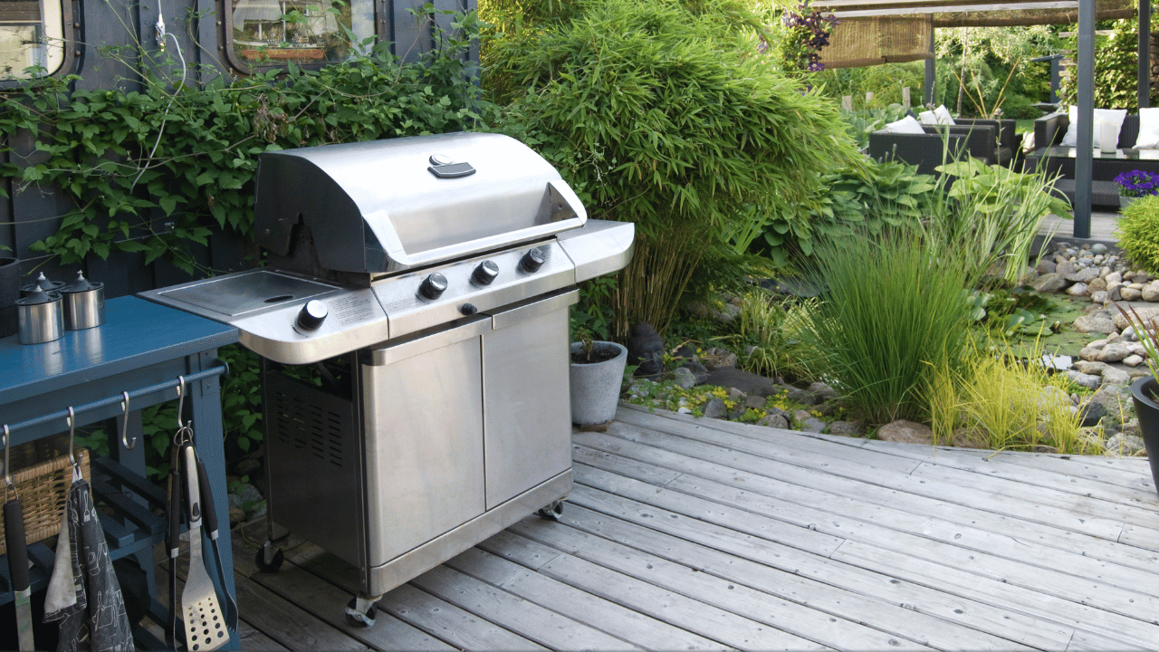 Outdoor Kitchen grills