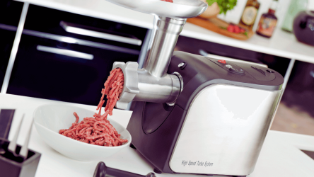 7 Best Meat Grinders for Home Use in 2025